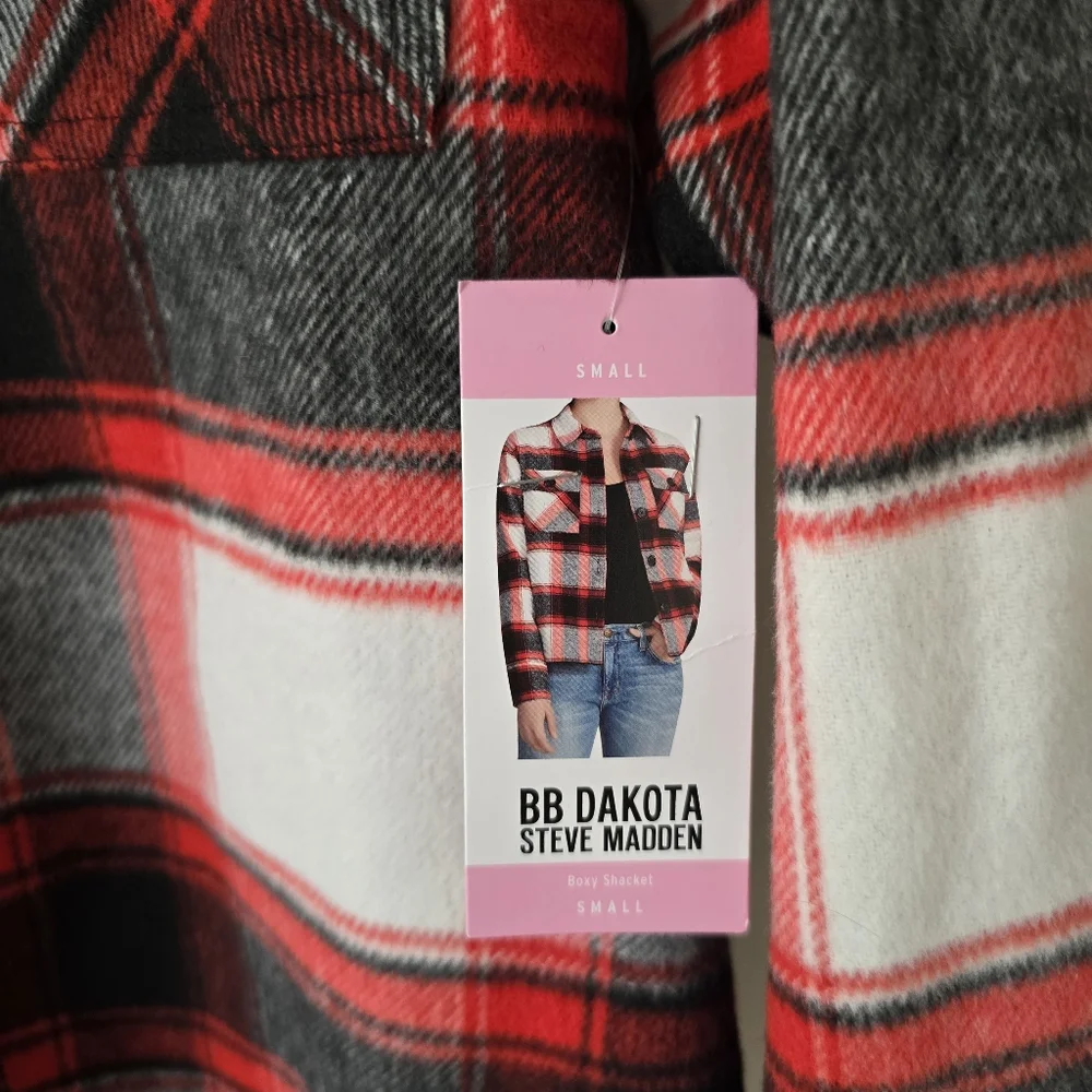 NWT BB Dakota by Steve Madden Women's Boxy Shacket Size small Racing Red Multi - Picture 3 of 5
